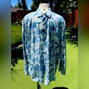 Tommy Bahama Blue Casual Button Down Shirt with Dynamic Pattern